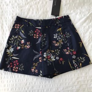BNWT Stradivarius shorts